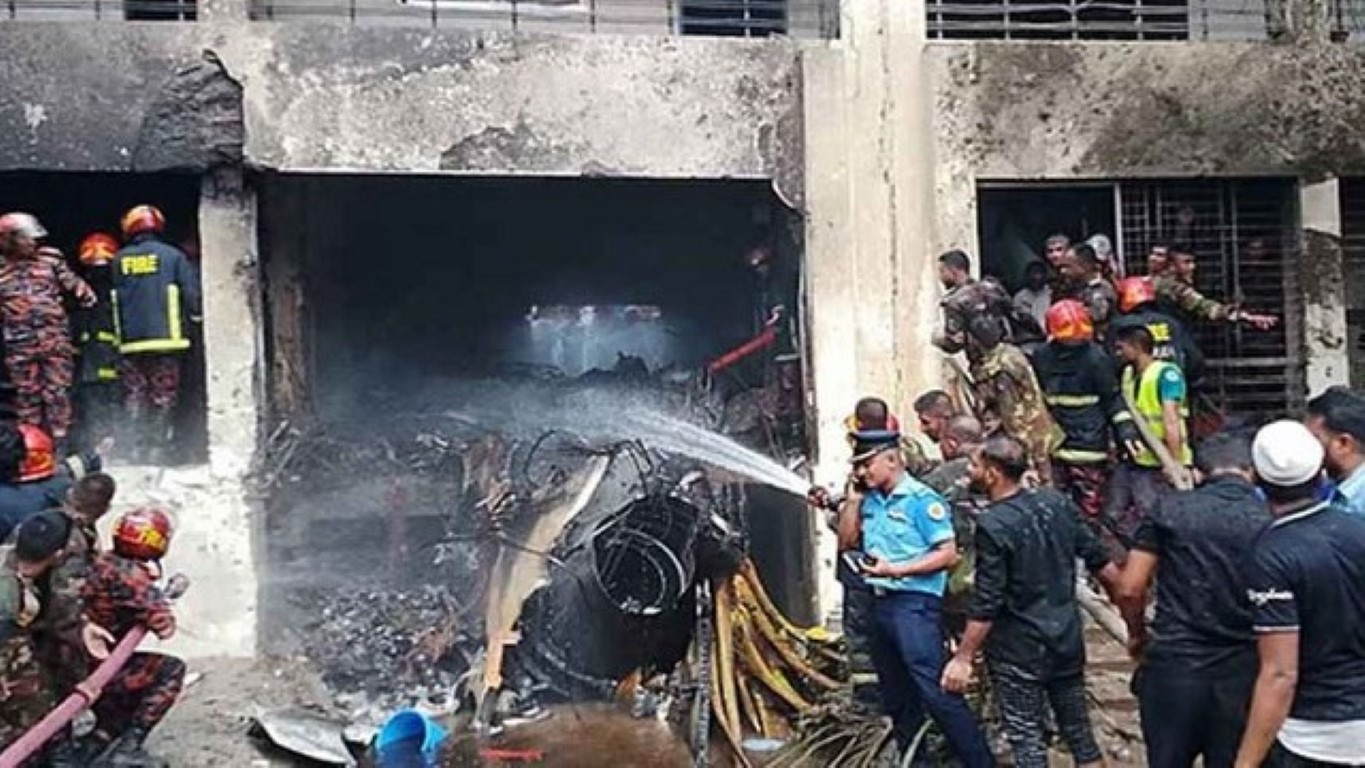 2025/July 2025/উত্তরায় বিমান দুর্ঘটনা উদ্ধার অভিযান সমাপ্তি ঘোষণা (Medium).jpg